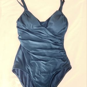 Jantzen Classics women's size 10 swim suit